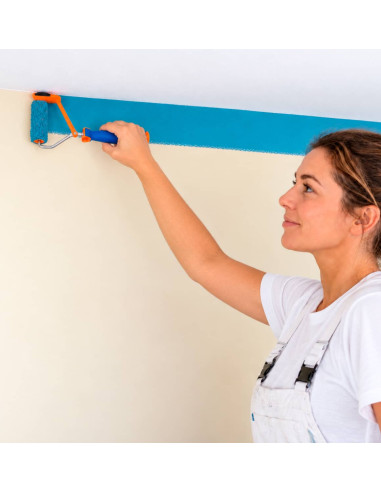 Mini-Rodillo-Recortador-de-techos-10-cm-PENTRILO-mujer-usandolo