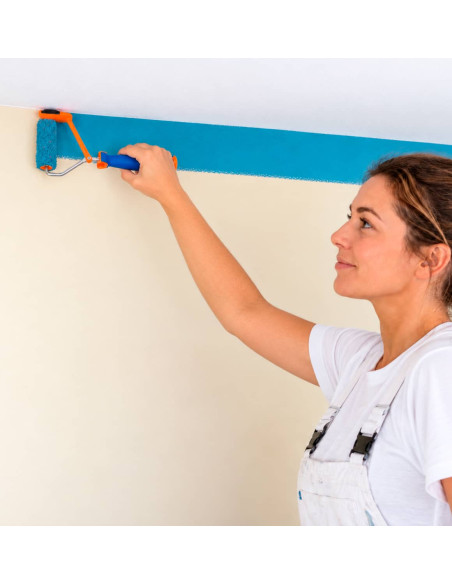 Mini-Rodillo-Recortador-de-techos-10-cm-PENTRILO-mujer-usandolo