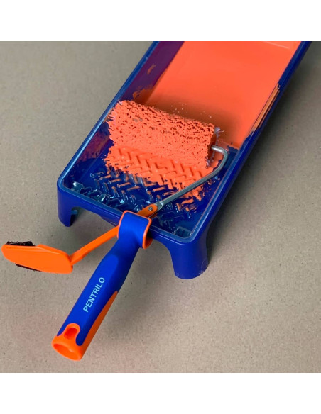 Mini-Rodillo-Recortador-de-techos-10-cm-PENTRILO-sobre-cubeta