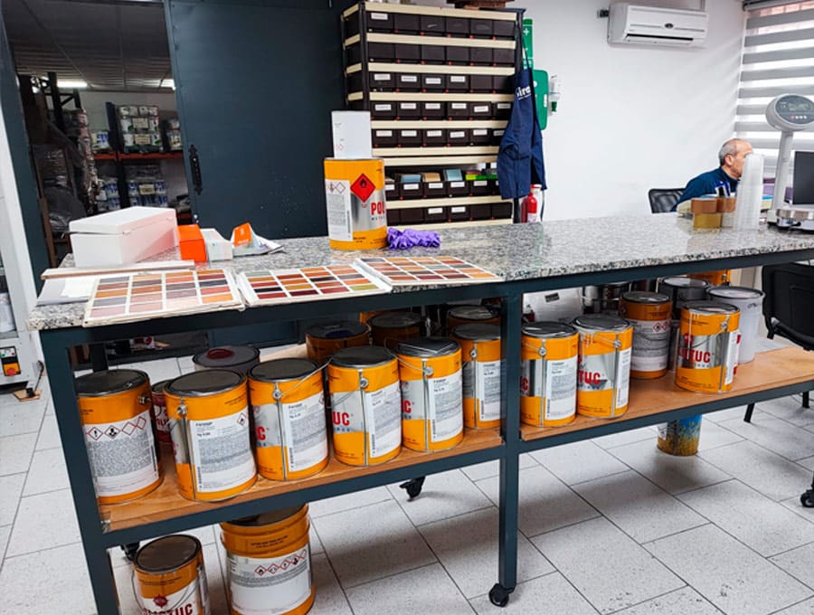 Fabricación de colores personalizados para madera